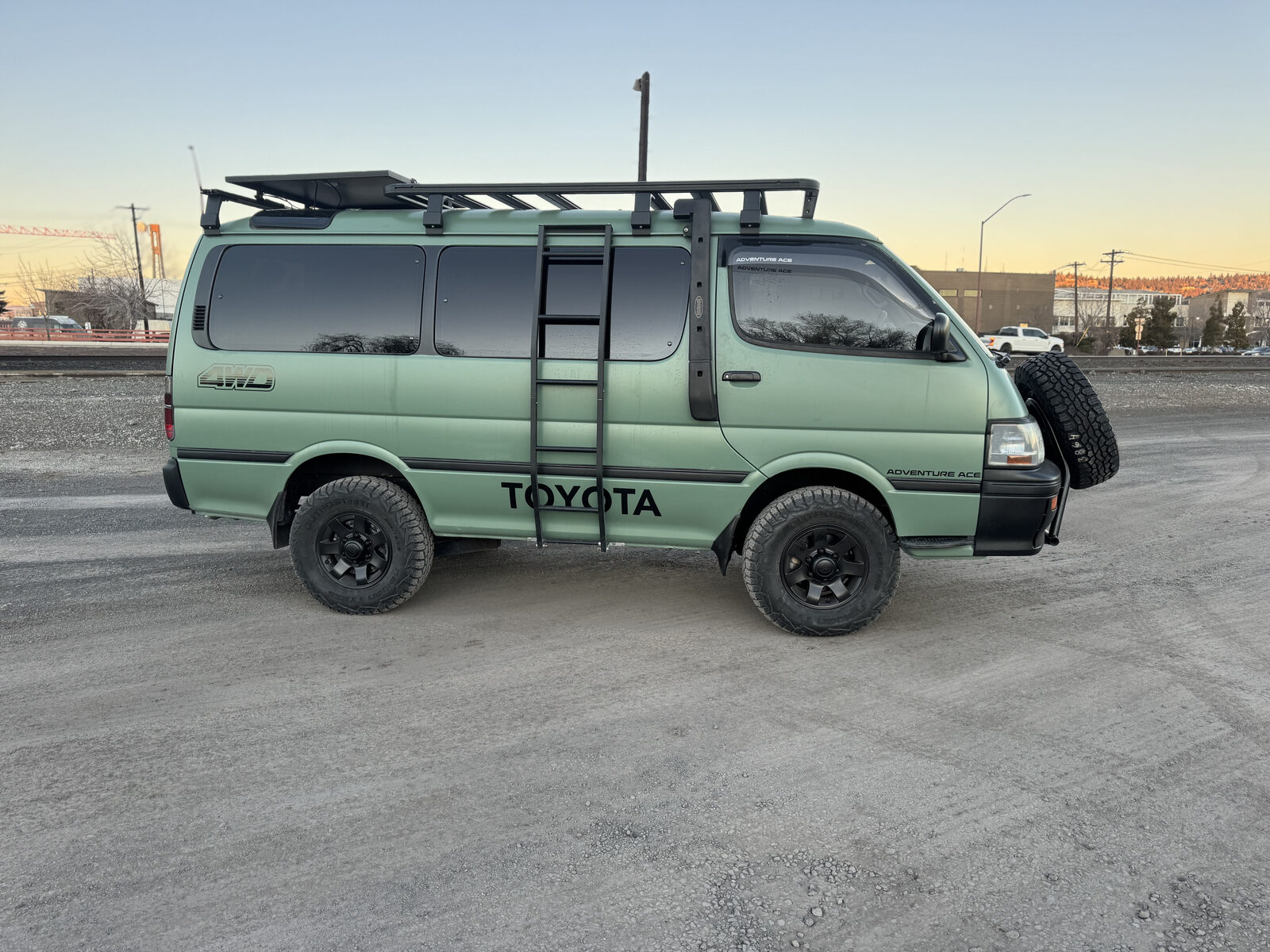 1995 Toyota Adventure Ace 112 photo 10