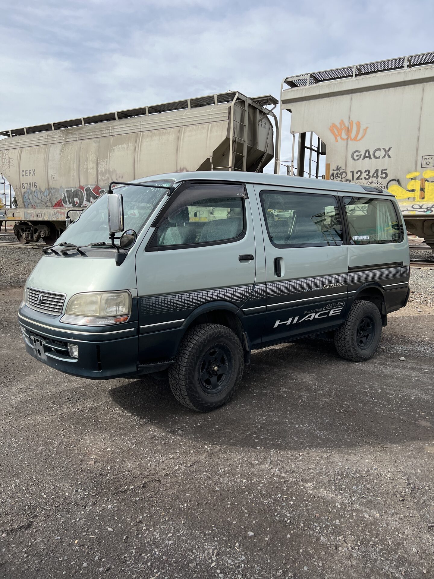 Toyota HiAce Van