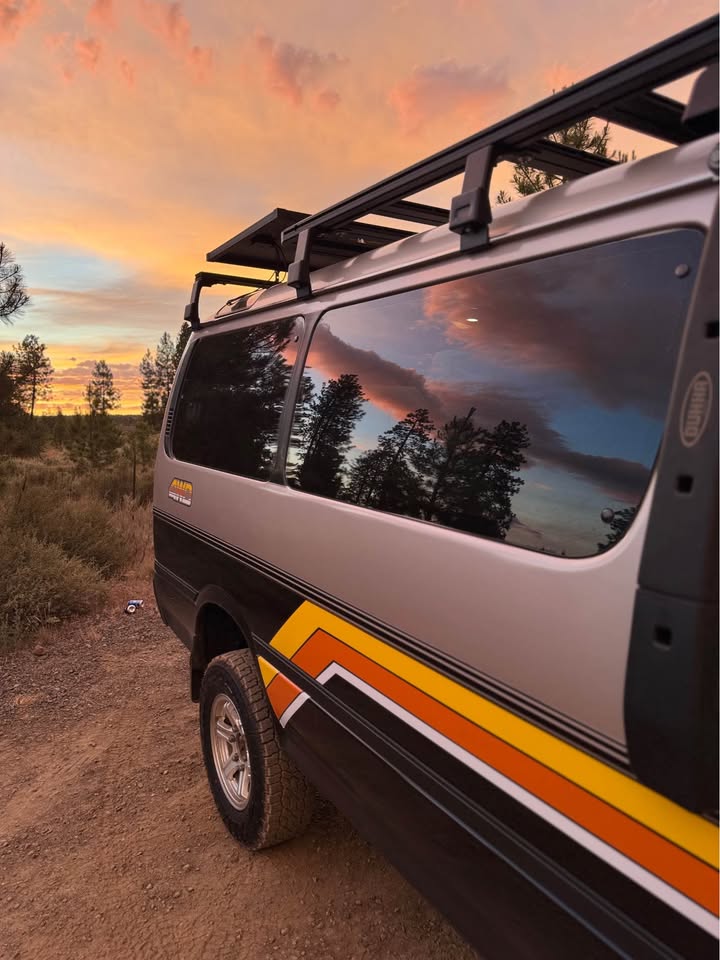 HiAce photo 15