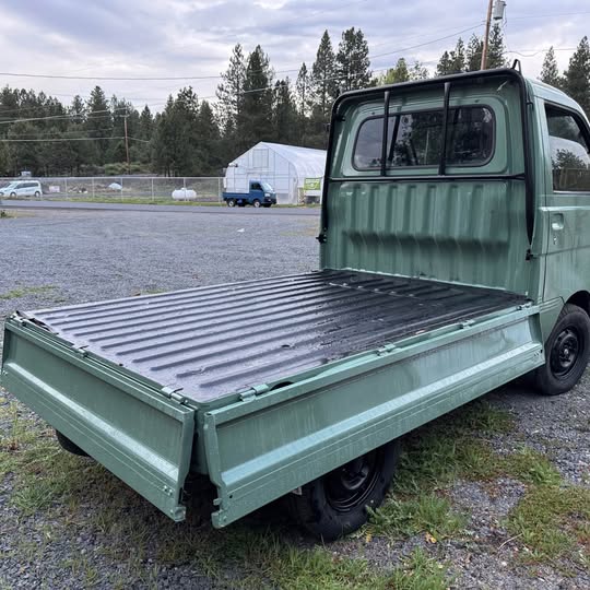 Green kei truck photo 2